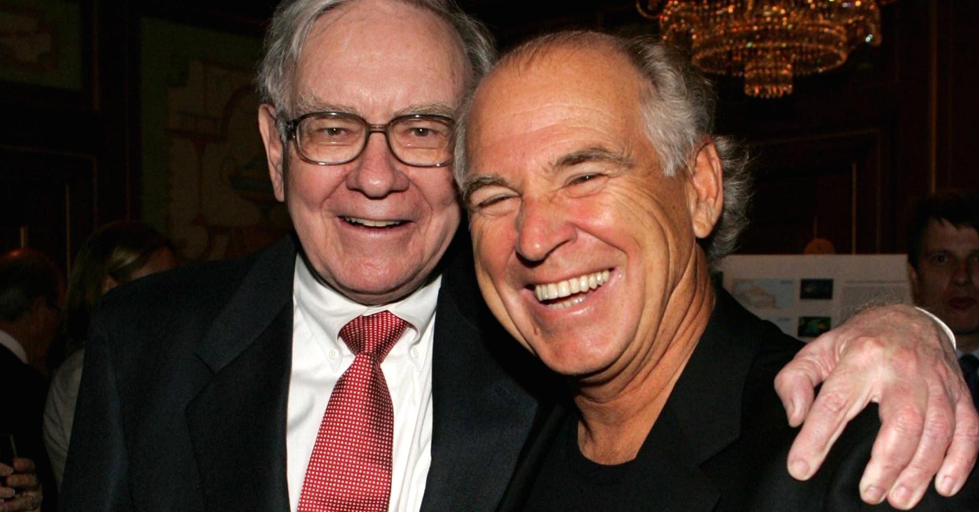Jimmy Buffett and Warren Buffett Take A DNA Test To Find Out If They Are Related