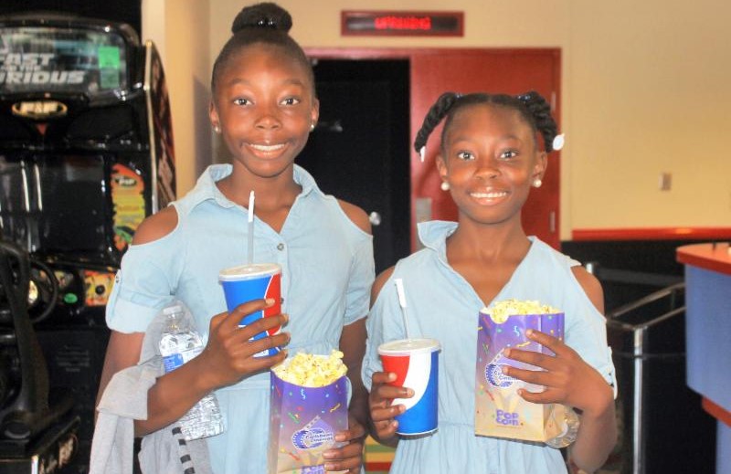 Children on St. Thomas Meet 'Sherlock Gnomes' at Easter Fun Day in Movie Theater