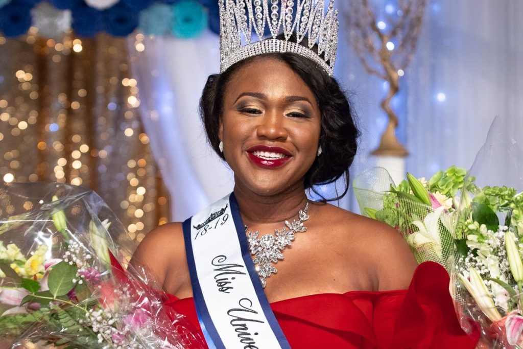 FUCHSIA NEVER LOOKED SO GOOD! Kendra Kent Crowned Miss UVI 2018-2019