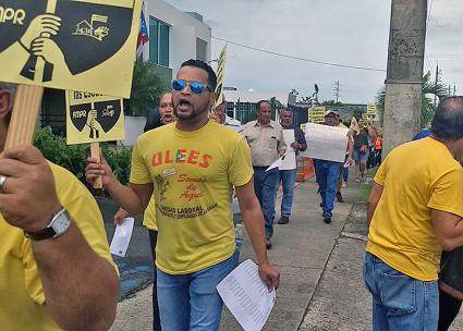 Puerto Rican Teachers Union Files Lawsuit Against Education Department To Stop Charter Schools