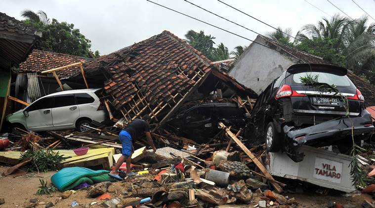 Indonesian Tsunami Leaves Nearly 400 Dead, Panic and Chaos In Its Wake