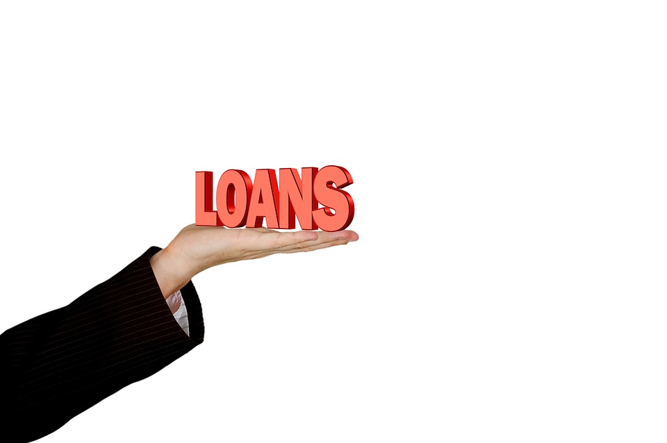 The Difference Between Online And Bank Loan Applications