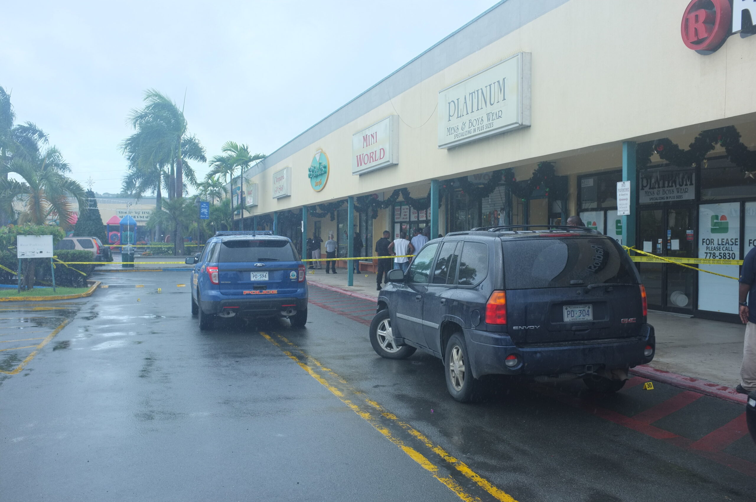 Ranger American Security Guard Robbed At Gunpoint At His Post In The Sunny Isle Shopping Center: VIPD