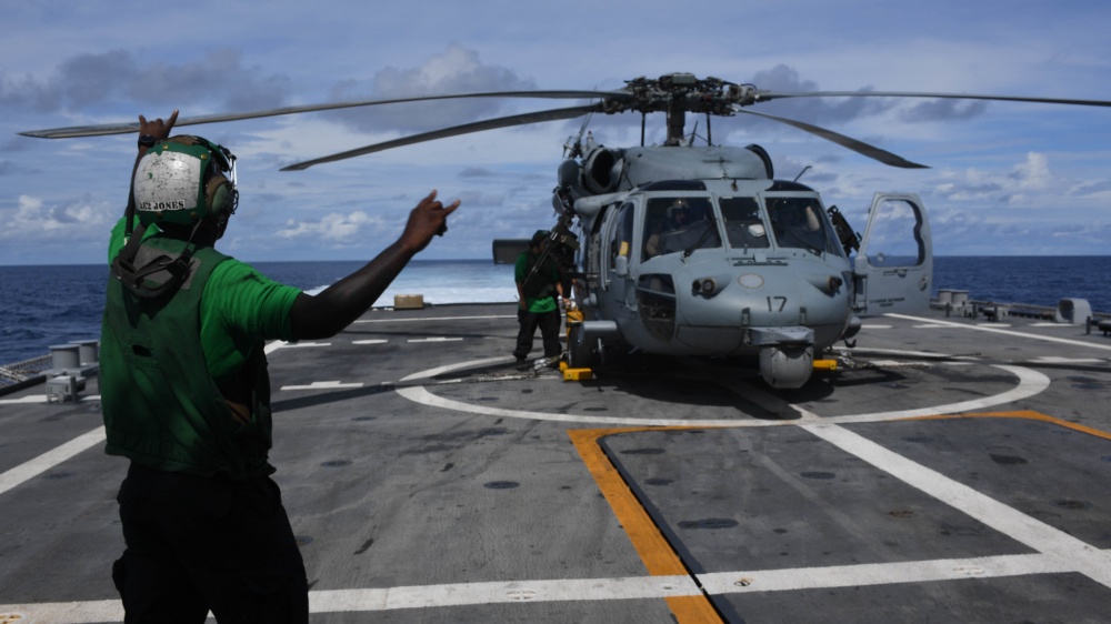 USS Sioux City Assists Distressed Mariner In The Caribbean