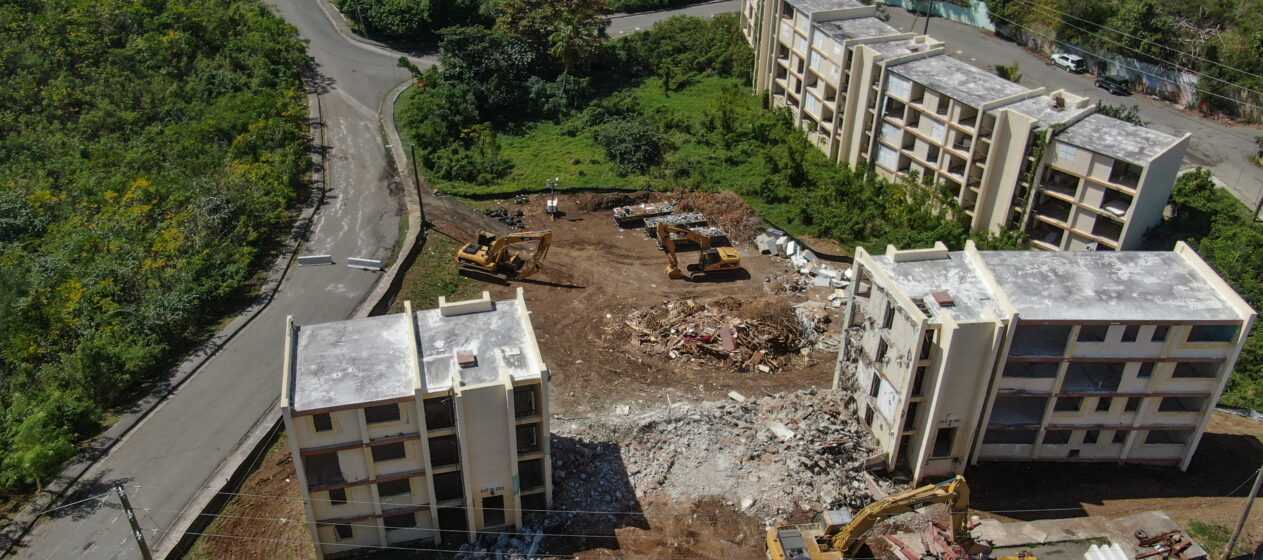 Annas Retreat Residents Given Notice Of Road Closings To Tutu-Hi Rise Buildings