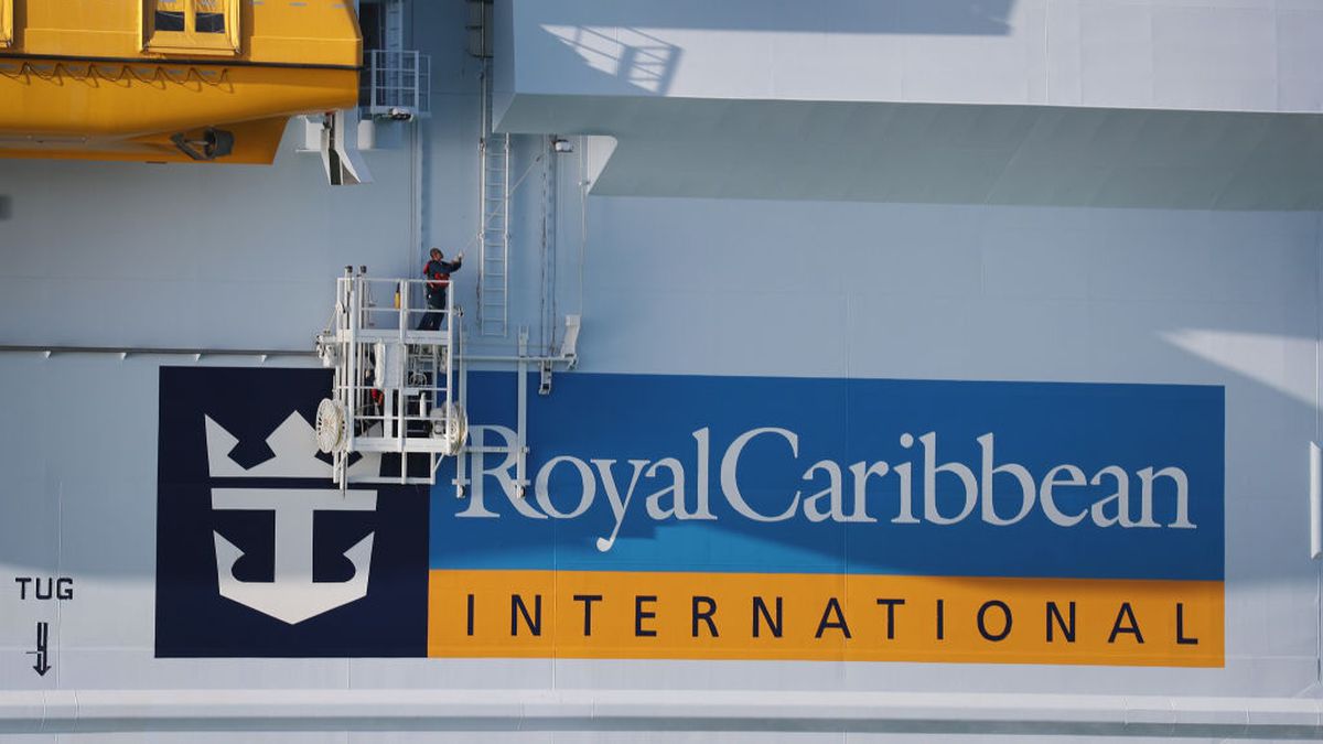 Royal Caribbean Plans To Vaccinate Crew To Resume Cruising; Florida Sues CDC
