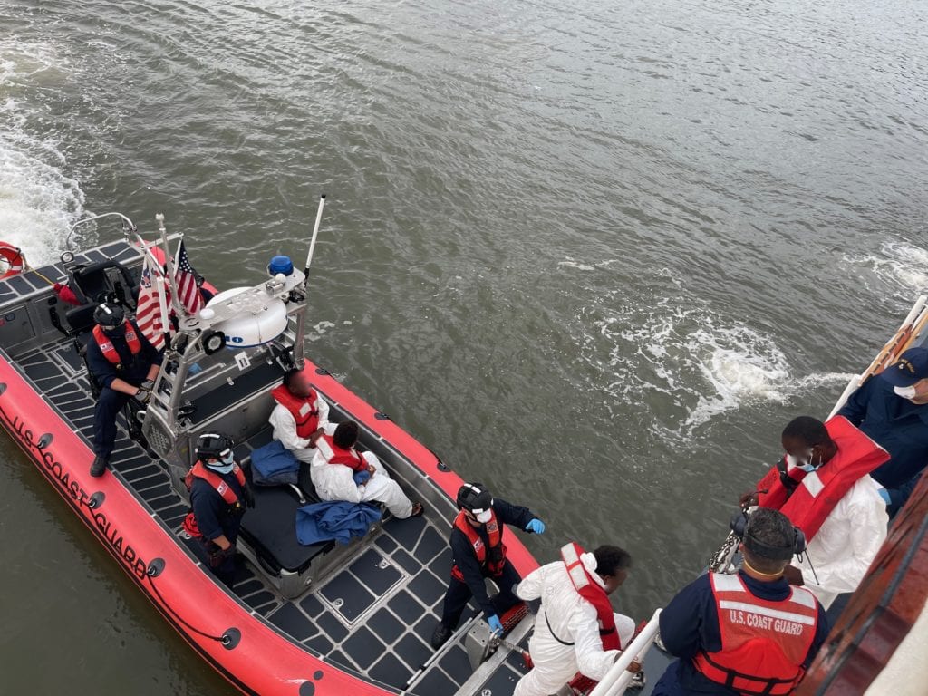 Coast Guard Returns 13 Illegal Migrants Back To The Dominican Republic