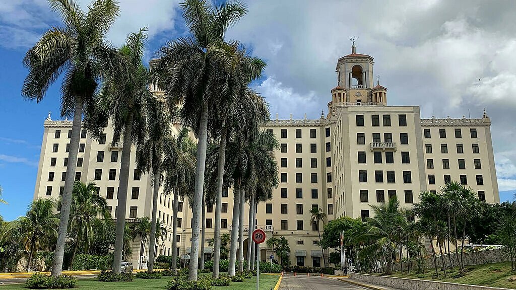 Bombardments, Glamor and Gangsters Mark History of Cuba's Hotel Nacional