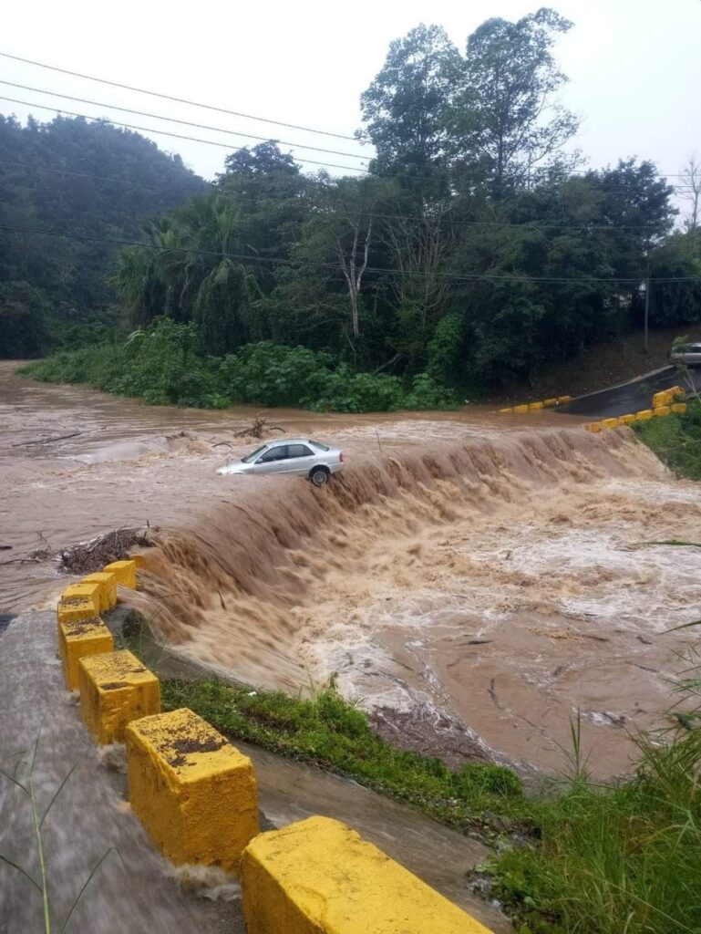 Floods and Torrential Rains Close Schools In Puerto Rico