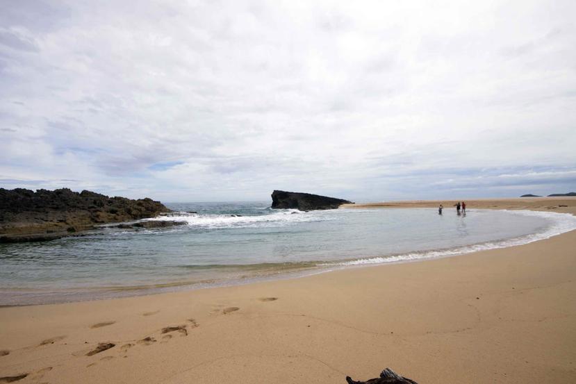 Coast Guard Searches For Missing Man Just Off  ‘La Poza del Obispo’ Beach in Arecibo