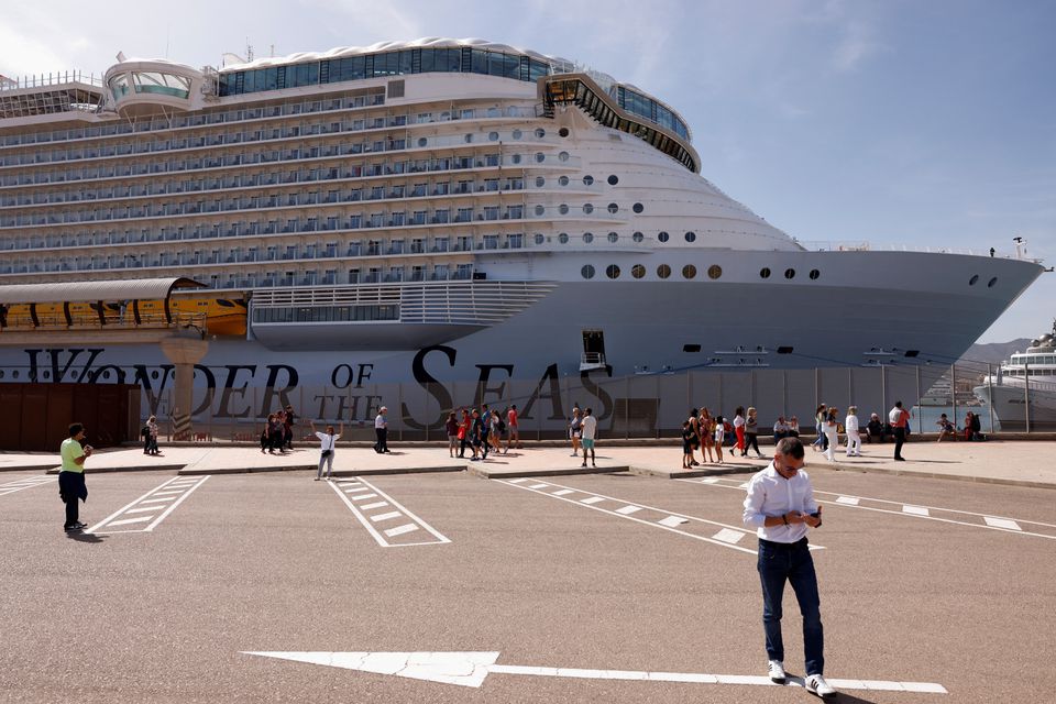 Royal Caribbean's Loss Narrows As Customers Splurge Onboard