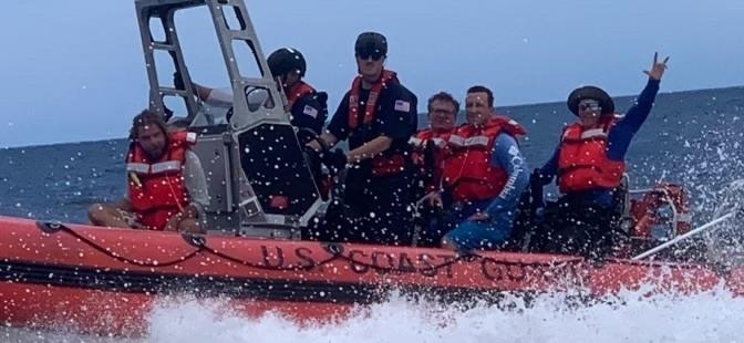 Coast Guard Rescues 6 Fishermen From Boat Near Cabo Rojo
