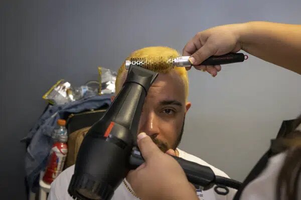BLONDS HAVE MORE FUN! Puerto Rico Breaks World Record As Baseball Fans Dye Hair