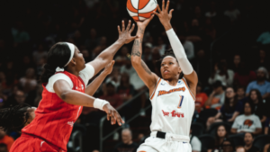 Kelsey Mitchell breaks 3,000 career points in Indiana Fever's rare road win at Phoenix