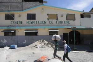 Gang attack on Haitian hospital leads to a call for help and an unlikely triumph for police
