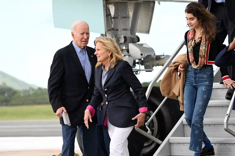 Biden and family arrive on St. Croix for relaxing winter holiday