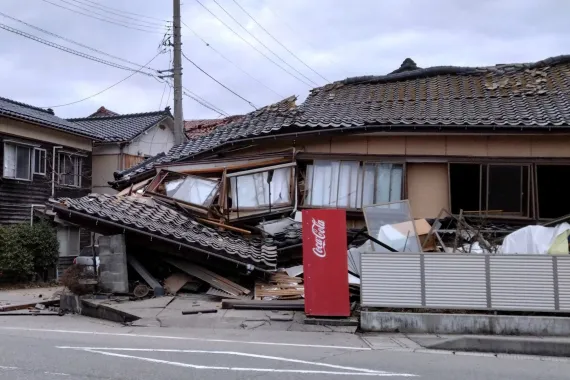 Powerful earthquake slams Japan, residents flee coastal areas under tsunami warnings