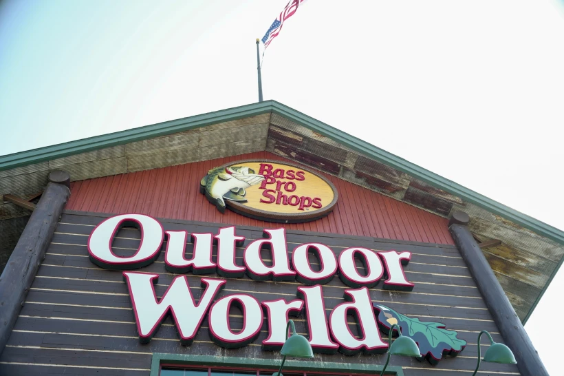 Nude man nabbed by police after ‘cannonball’ plunge into giant aquarium at Bass Pro Shop