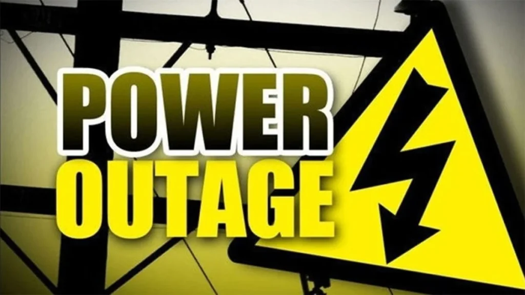 Vehicle strikes utility pole in St. Thomas leaving hundreds without electricity, WAPA says