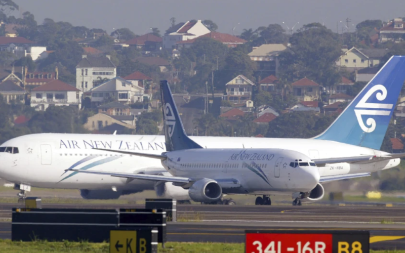 Airplane passenger fined in Sydney for urinating in a cup