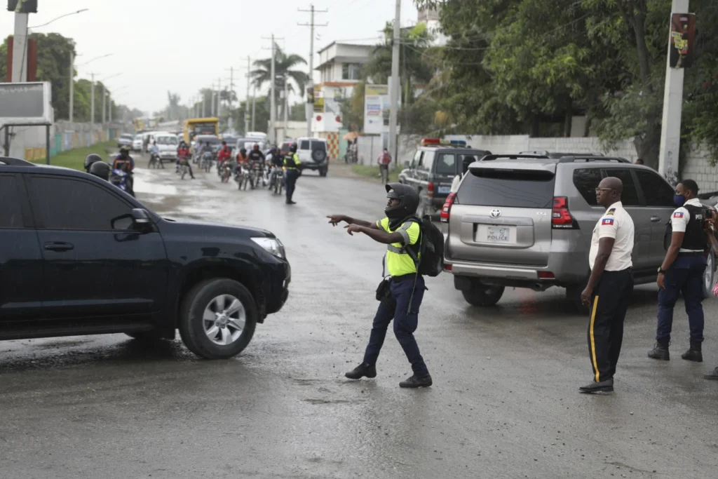 Gang violence in Haiti has displaced nearly 580,000 people, a new UN report says