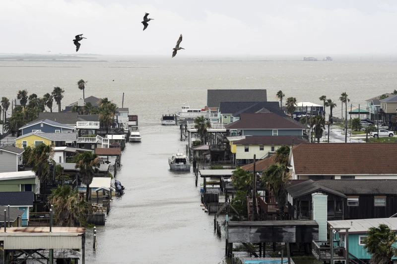 3 people are dead as Tropical Storm Alberto dumps heavy rain on Texas and Mexico