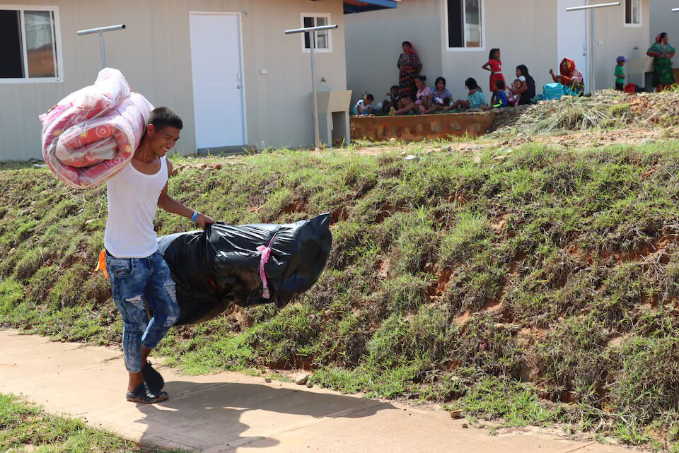 Rising seas force Panama Indigenous families to leave island homes