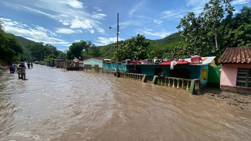 Hurricane Beryl batters Jamaica; 9 dead in Caribbean