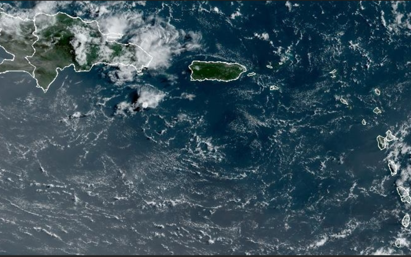 2 tropical waves approaching the region; 1 expected to develop