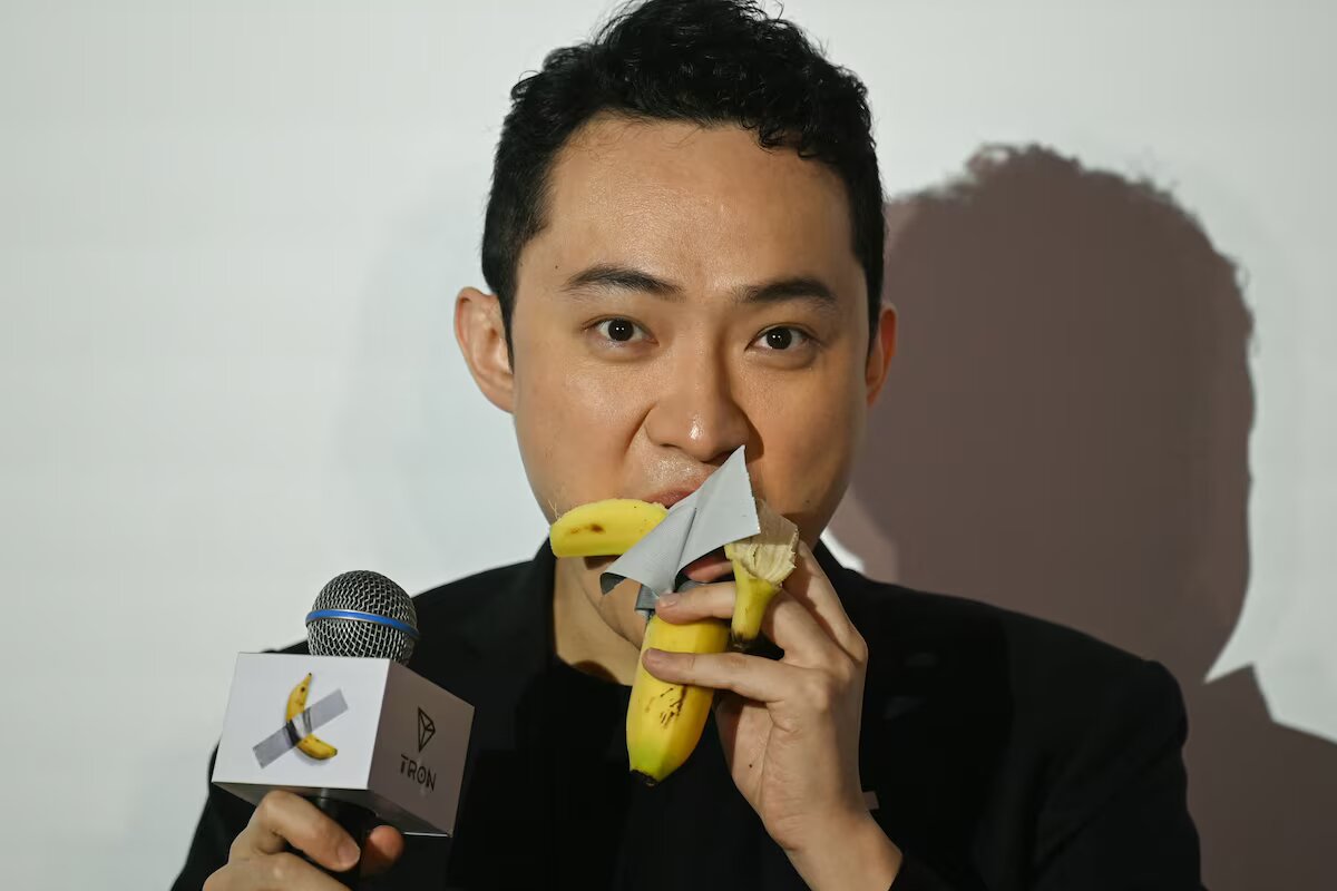 Cryptocurrency entrepreneur who bought banana art for $6.2 million eats ...