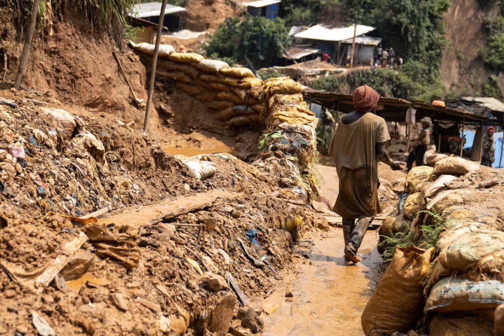 Health officials investigate mystery disease in southwest Congo after 143 deaths
