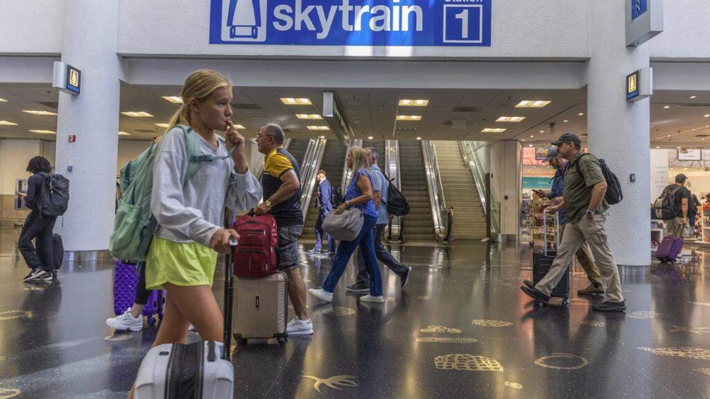 Thunderstorms prompt ground stop at MIA, FLL — causing hundreds of flight delays