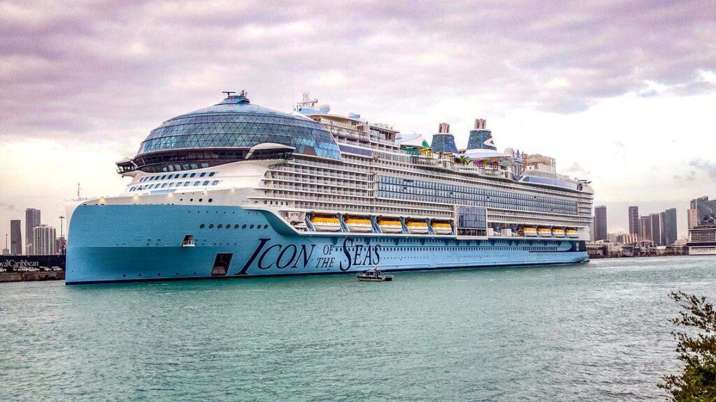 Slide breaks on Miami’s Icon of the Seas ship, causing injuries.