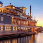 Scuba-clad man robs Disney Springs restaurant, swims away