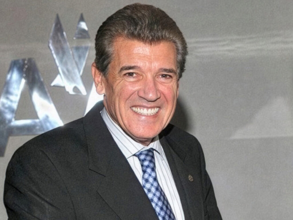 Governor reflects on the death of American Airlines’ Peter Dolara