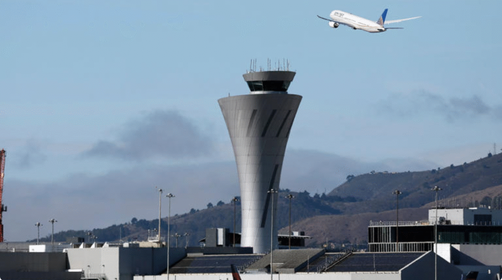 Trump threatens to dock pay of absent air-traffic controllers