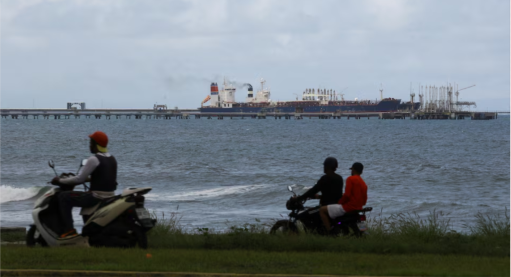 Residual fuel fills Venezuela’s storage tanks as exports cut to minimum